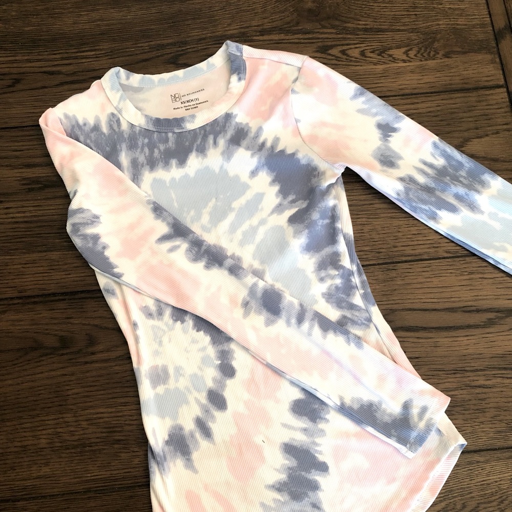 Fitted Tie-Dye Long Sleeve